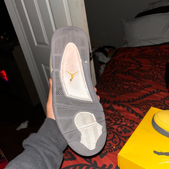 Selling some shoes !! Steals !! main image 6